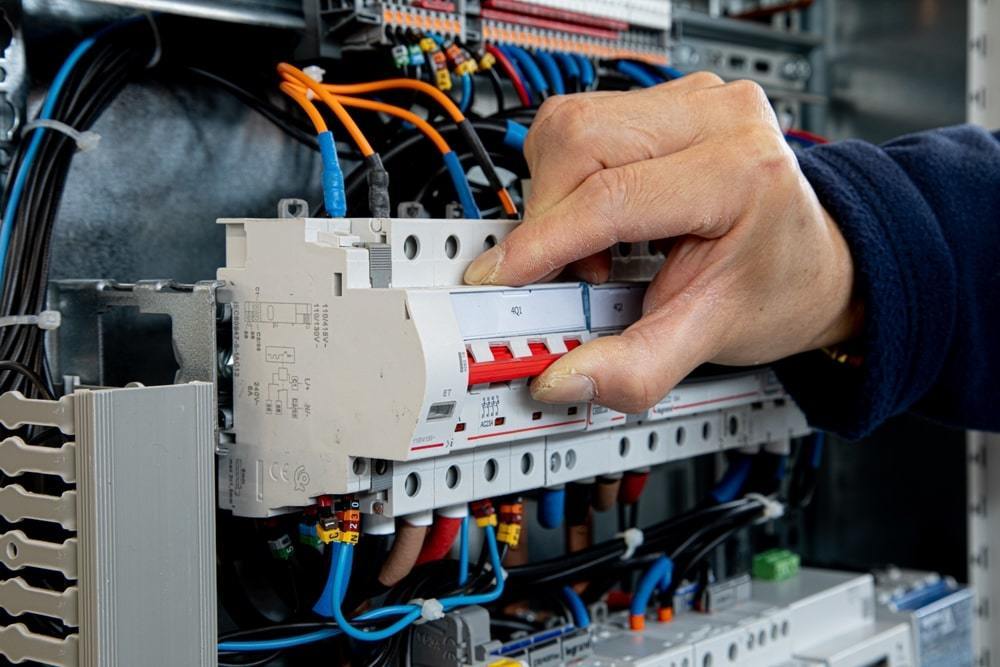 Circuit Breaker Buyers In Santa Rosa CA